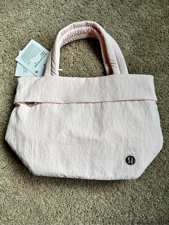 lululemon athletica Handbags - lululemon On My Level Tote Small *Puffy Tote in Pink NWT